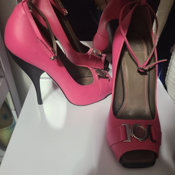 Versace Medusa Peep-toe pumps - Picture 6 of 8